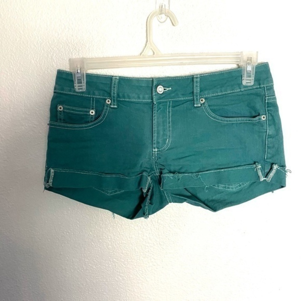 AMERICAN EAGLE teal  embroidered  jean shorts - 6